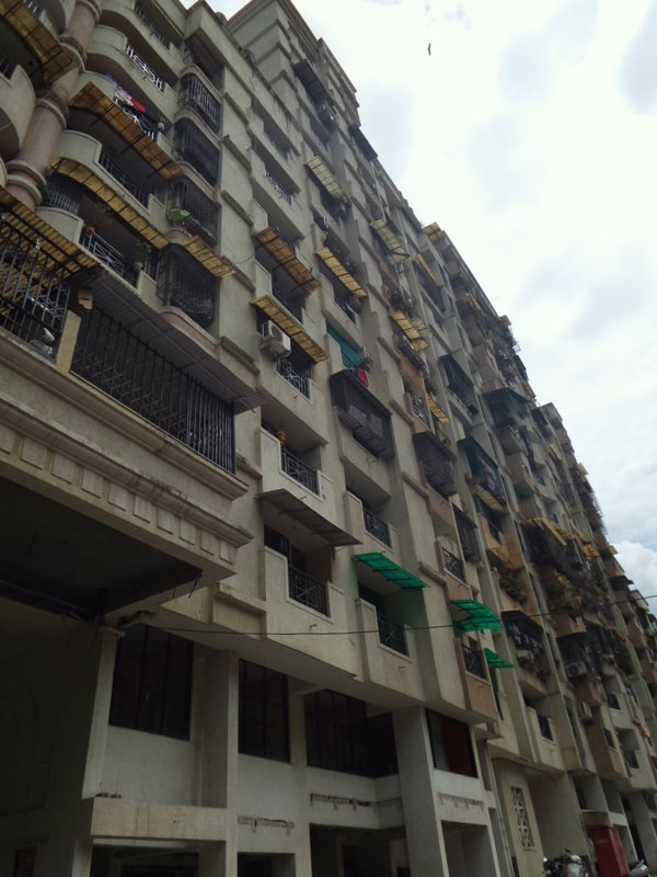 Commercial Flats for Rent in Cosmos Hills, Opp. Upvan Lake Pokhran Road No.2, Thane-West, Mumbai